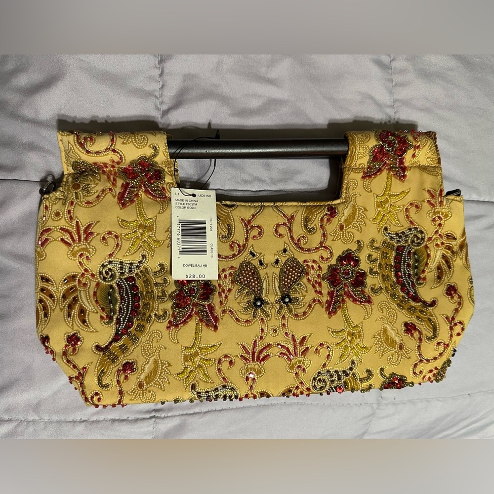 Nwt Wooden handle beaded tan/gold fabric handbag